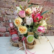 Flowers in a cup with Lemonade